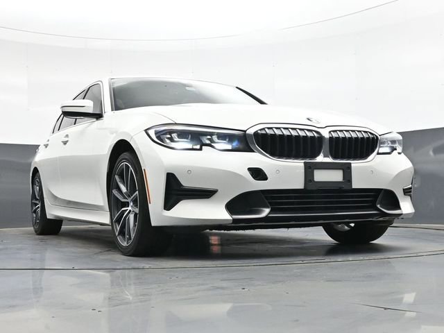 Used 2019 BMW 330i Sedan w/ Driving Assistance Package image 44