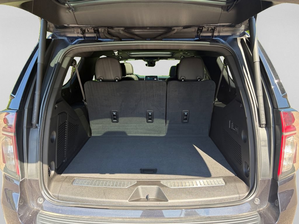 Used 2023 Chevrolet Suburban High Country AWD/4WD image 32