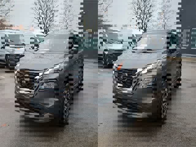 Used 2023 Nissan Rogue SV image 11