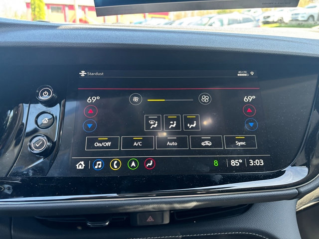 Used 2022 Buick Envision Avenir w/ Technology Package II image 22