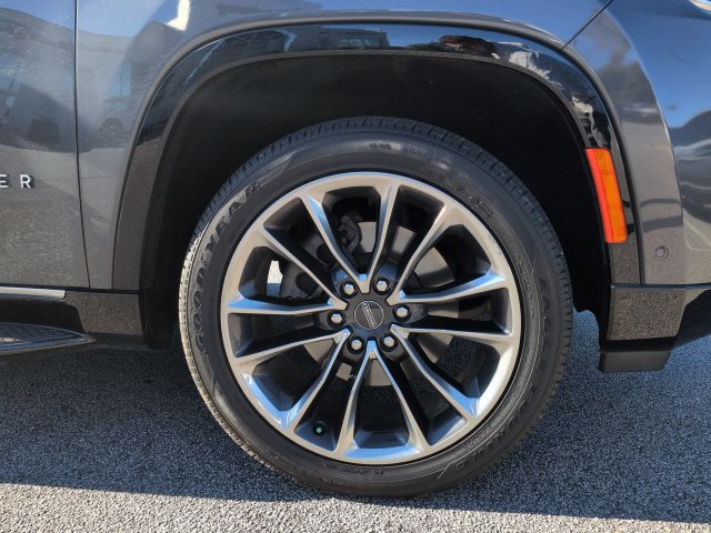 Used 2022 Jeep Wagoneer Series II w/ Premium Group I RWD image 10