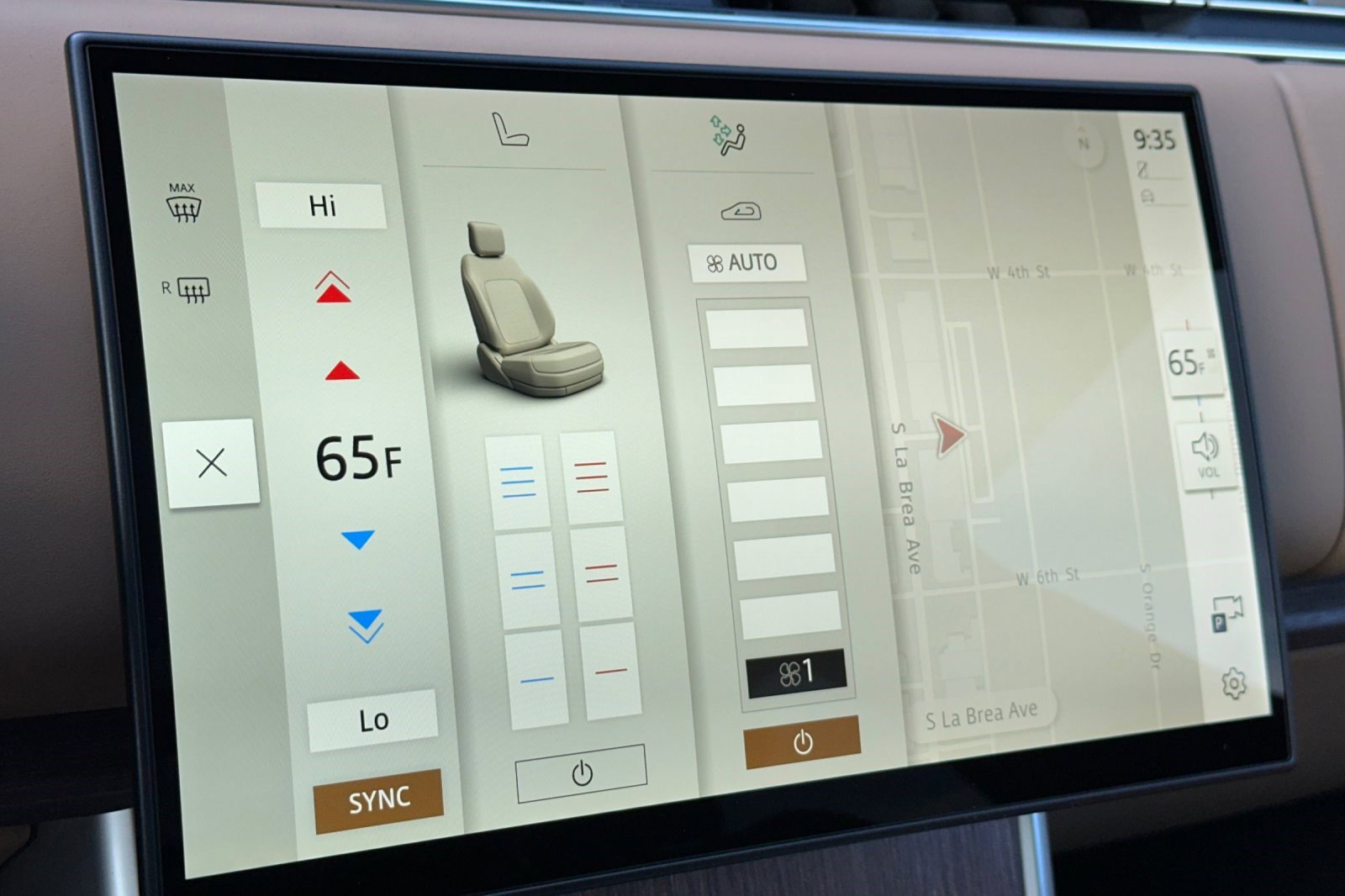 New 2026 Land Rover Range Rover SE image 20