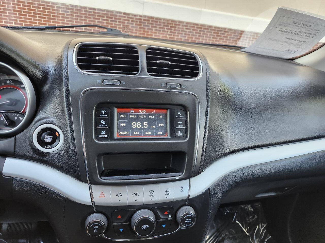 Used 2019 Dodge Journey SE w/ Connectivity Group FWD image 10