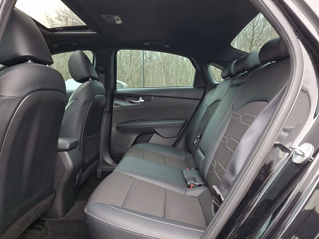 Used 2023 Kia Forte GT-Line w/ GT-Line Premium Package image 10