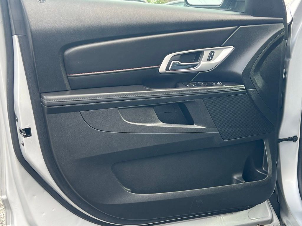 Used 2016 GMC Terrain SLE image 9