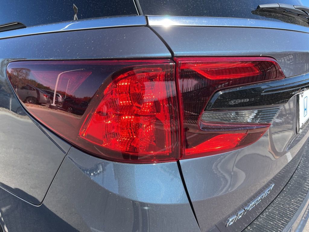 Certified 2026 Honda Odyssey Touring image 7