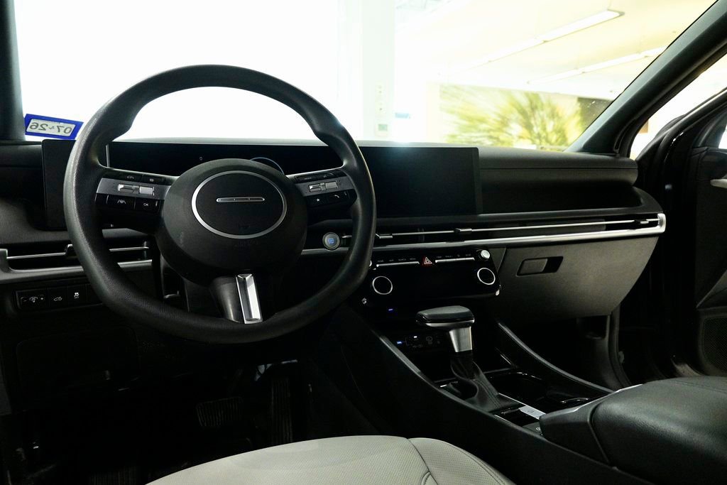 Used 2025 Hyundai Santa Cruz SEL image 12