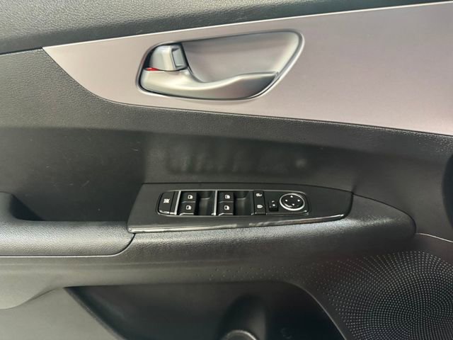 Used 2024 Kia Forte LXS w/ LXS Technology Package image 13