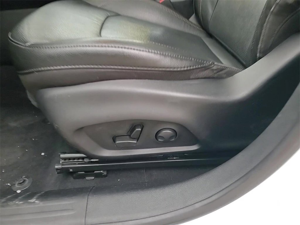 Used 2022 Jeep Compass Latitude w/ Sun and Sound Group image 13