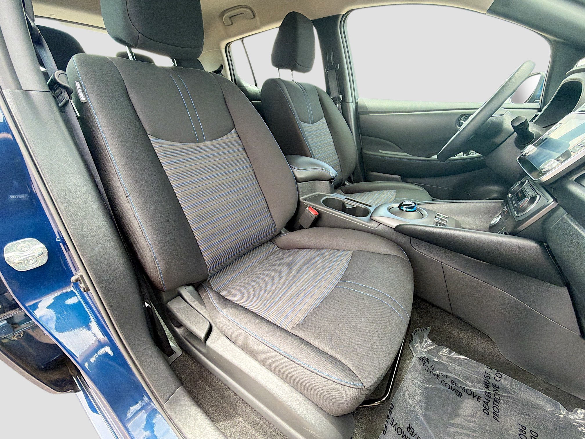 Used 2025 Nissan Leaf S FWD image 30