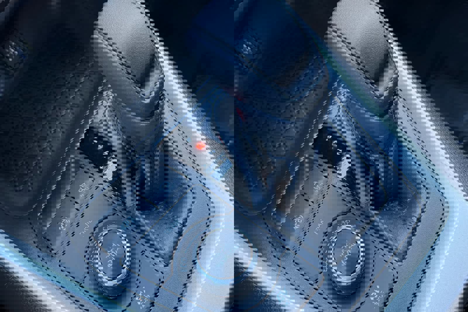 Used 2024 Toyota RAV4 LE image 25