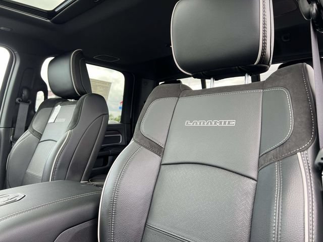 New 2026 RAM 2500 Laramie AWD/4WD image 22