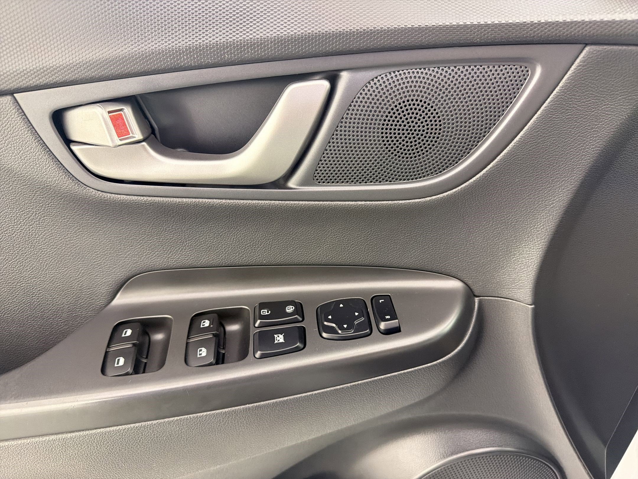 Used 2021 Hyundai Kona Ultimate FWD image 22