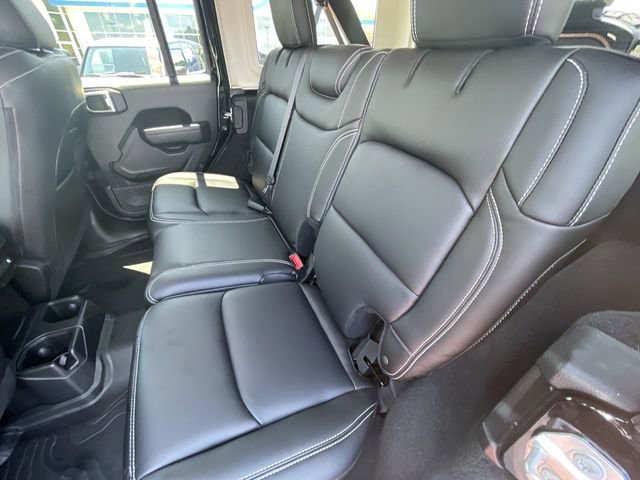 Used 2023 Jeep Wrangler Unlimited Sport AWD/4WD image 15