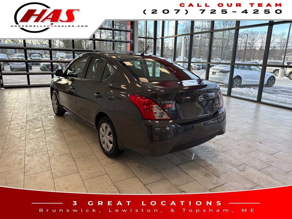 Used 2015 Nissan Versa S image 3