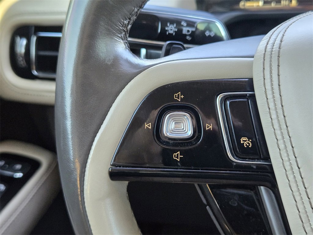 Used 2022 Lincoln Aviator Reserve w/ Elements Package Plus image 27