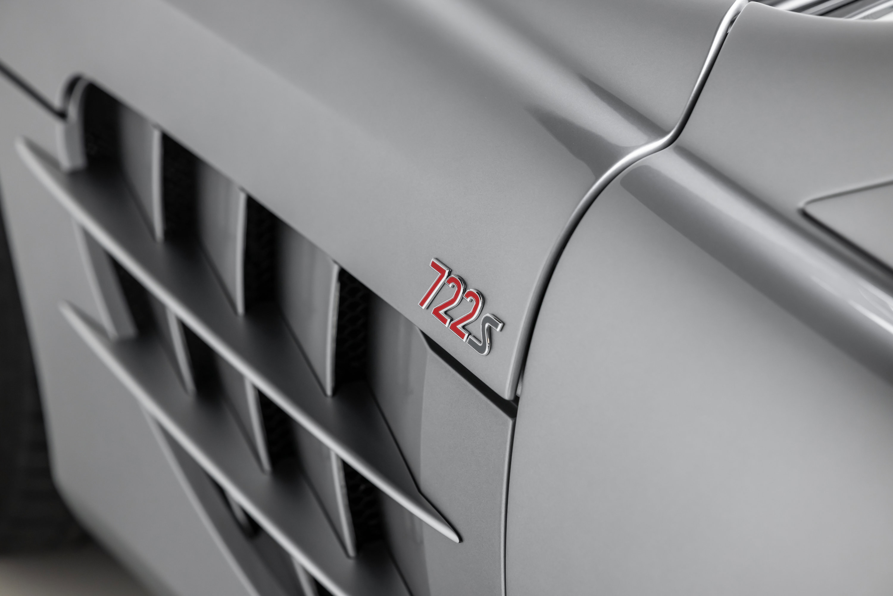 Used 2009 Mercedes-Benz SLR image 48