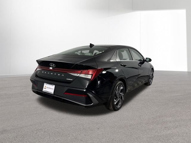 New 2026 Hyundai Elantra Limited image 4