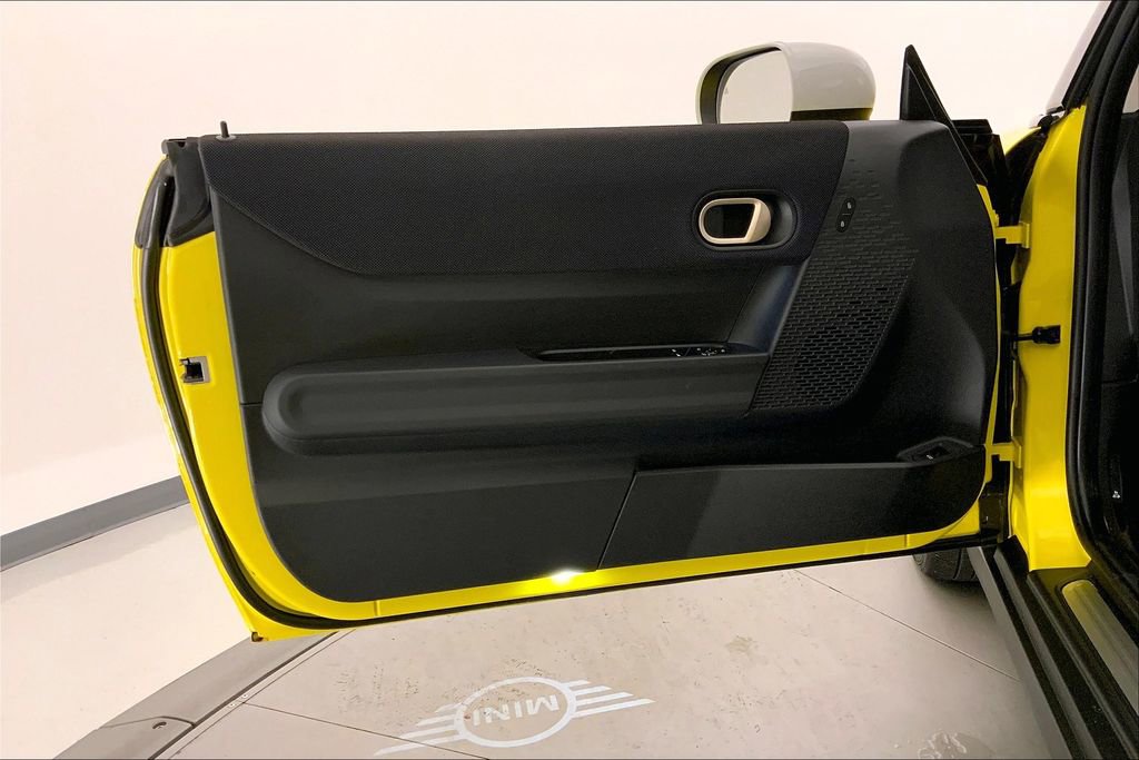 Certified 2025 MINI Cooper S image 24