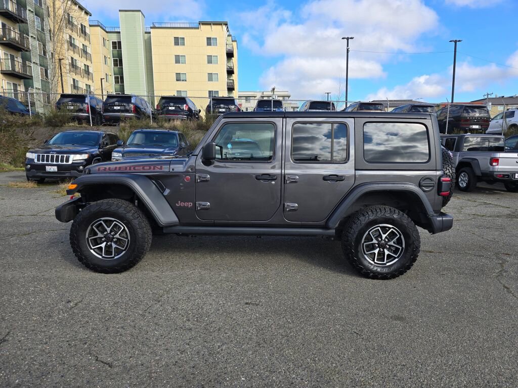 Used 2024 Jeep Wrangler Unlimited Rubicon w/ Convenience Group image 5
