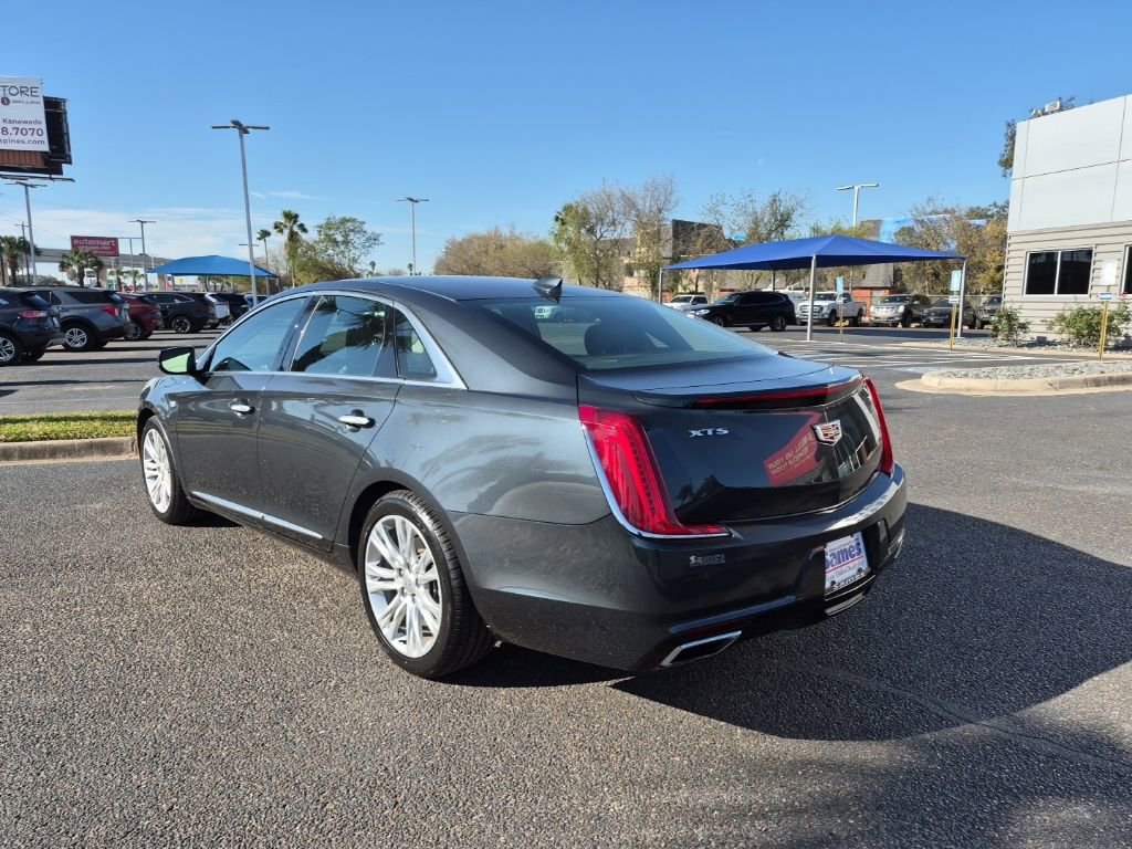 Used 2019 Cadillac XTS Luxury FWD image 3