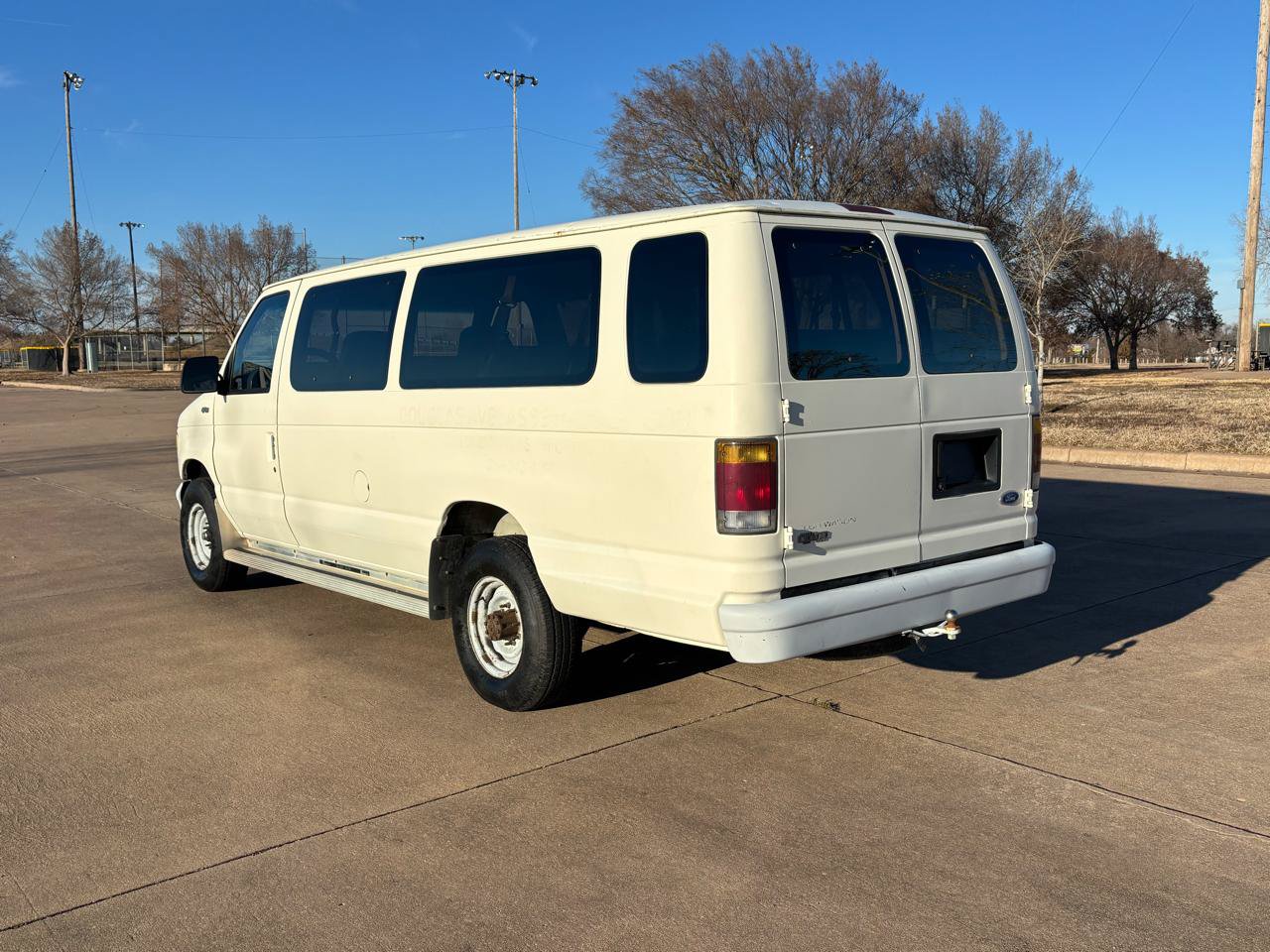 Used 1993 Ford E-350 and Econoline 350 XLT RWD image 6