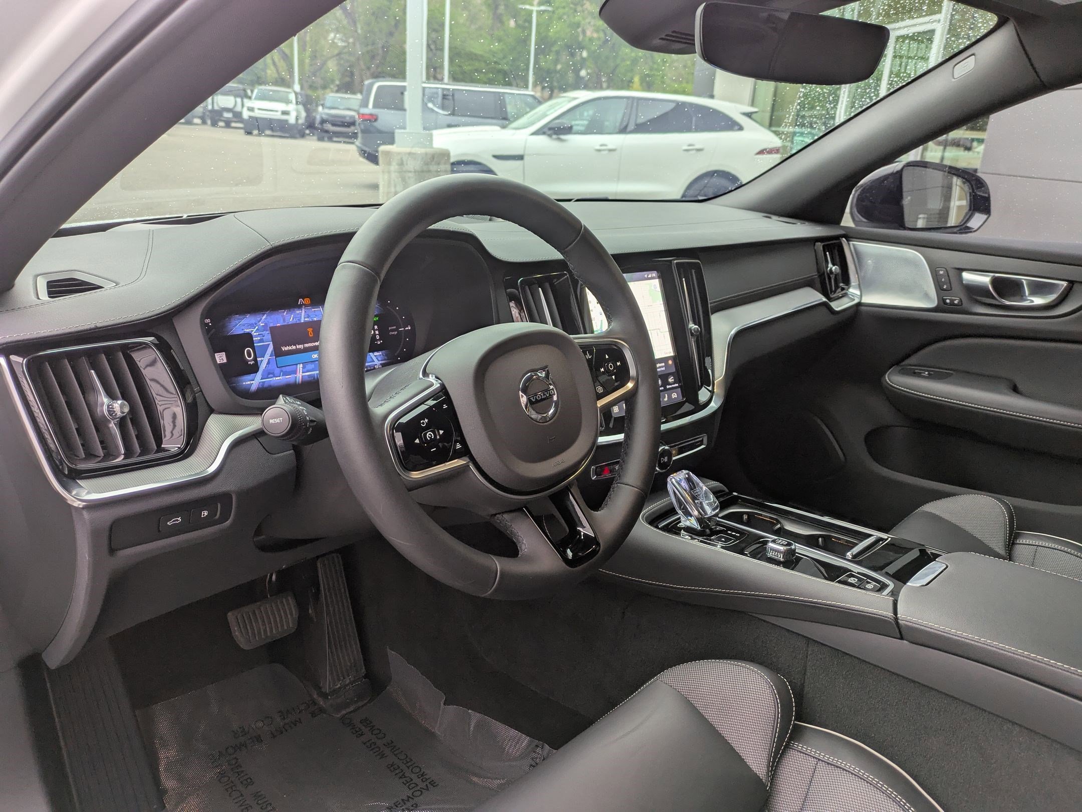 Used 2025 Volvo V60 T8 Polestar image 14