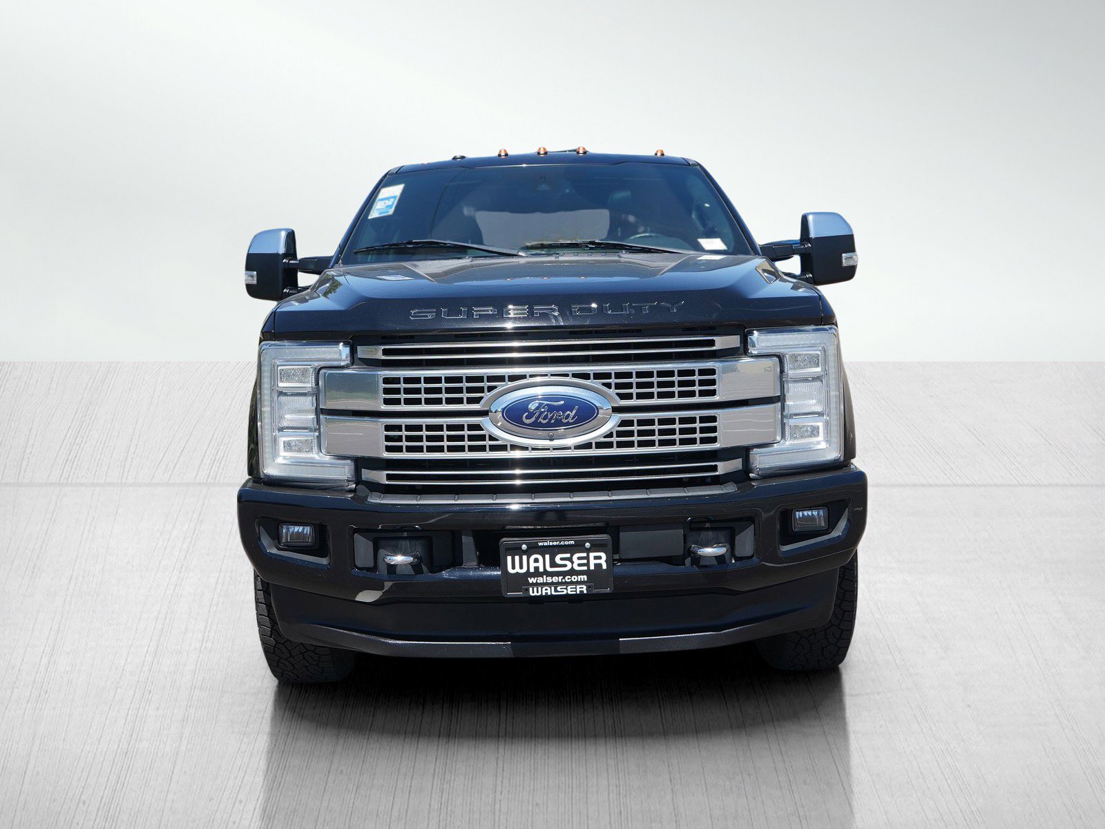 Used 2018 Ford F250 Platinum w/ Platinum Ultimate Package AWD/4WD image 9