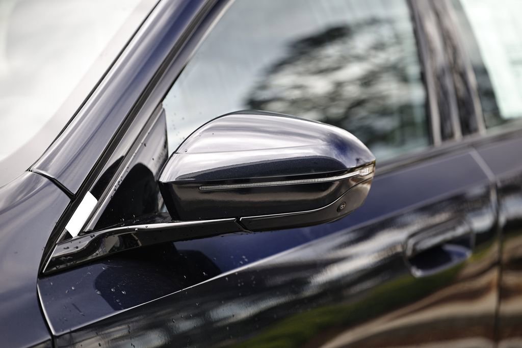 New 2026 BMW 550e xDrive w/ Executive Package AWD/4WD image 11