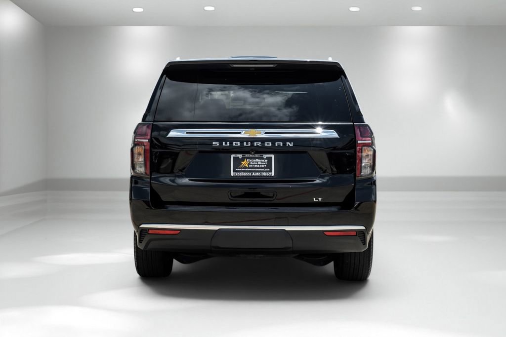 Used 2023 Chevrolet Suburban LT RWD image 7