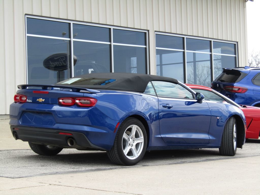 Used 2023 Chevrolet Camaro LT w/ Technology Package image 16