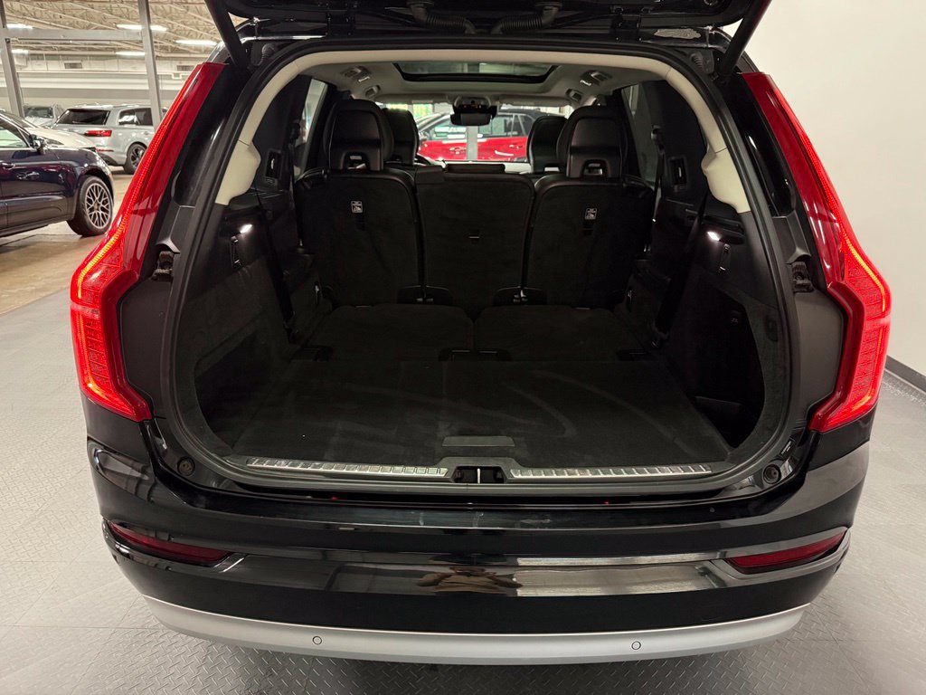 Used 2022 Volvo XC90 T5 Momentum AWD/4WD image 17