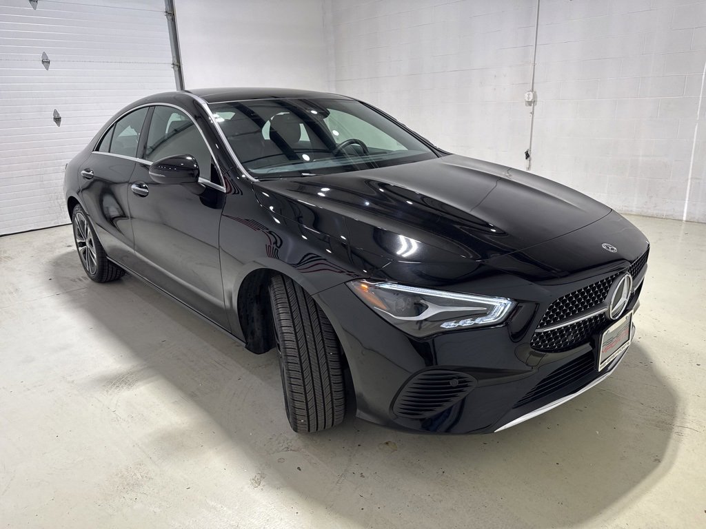 Used 2025 Mercedes-Benz CLA 250 4MATIC w/ Exclusive Package image 3