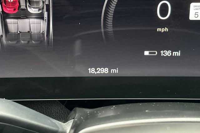 Used 2024 Lucid Air Touring image 26