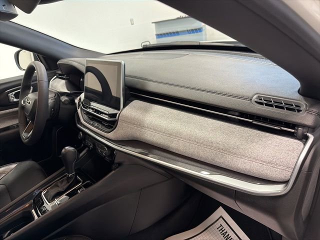 Used 2023 Jeep Compass Latitude w/ Sun and Sound Group image 34