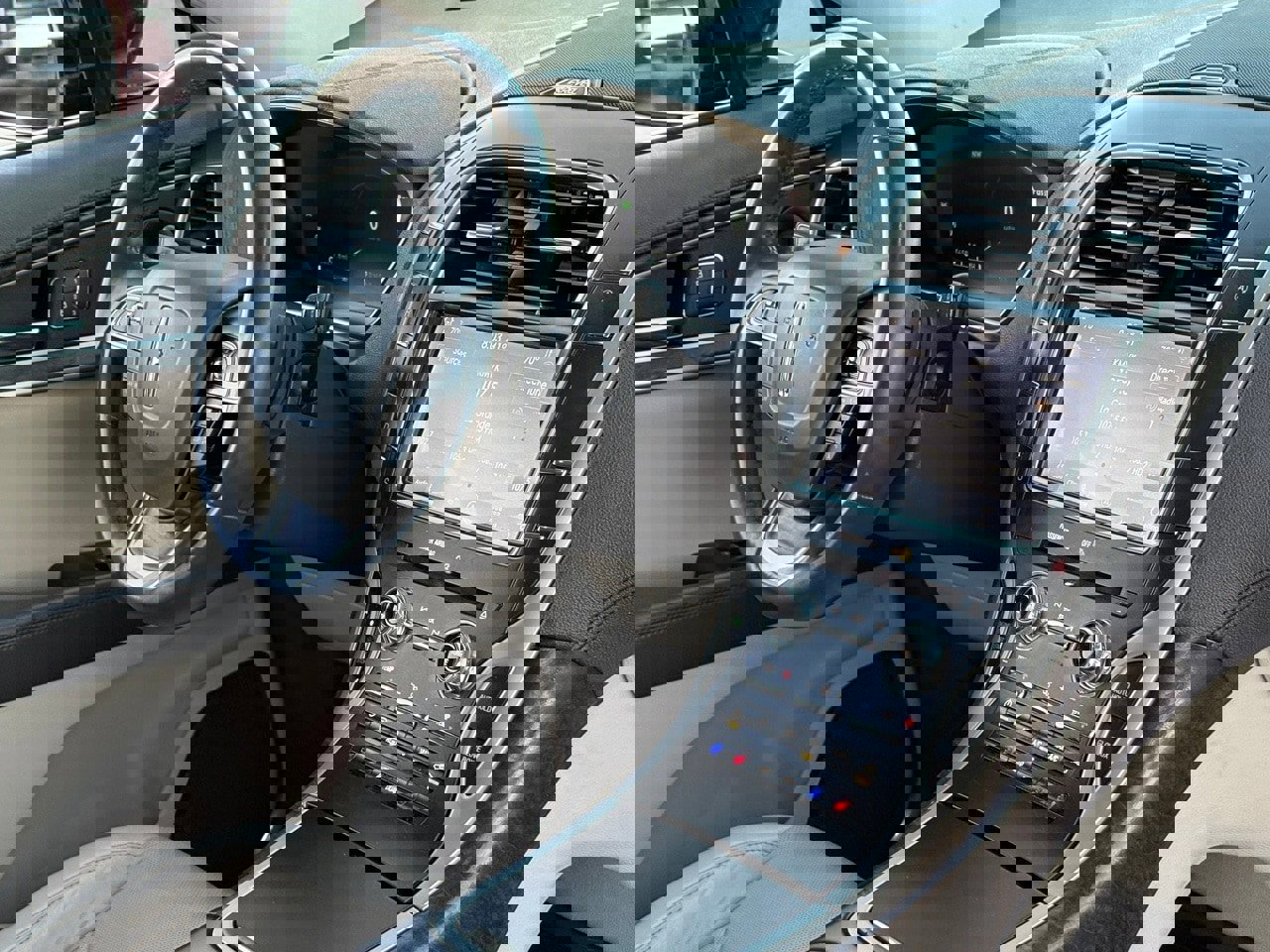 Used 2020 Lincoln Nautilus Reserve image 37