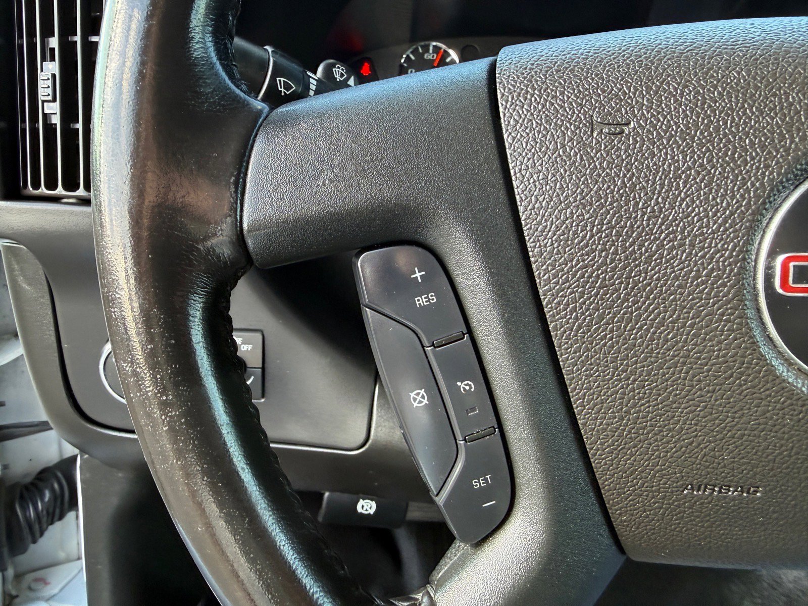 Used 2021 GMC Savana 2500 Extended w/ Driver Convenience Package image 26