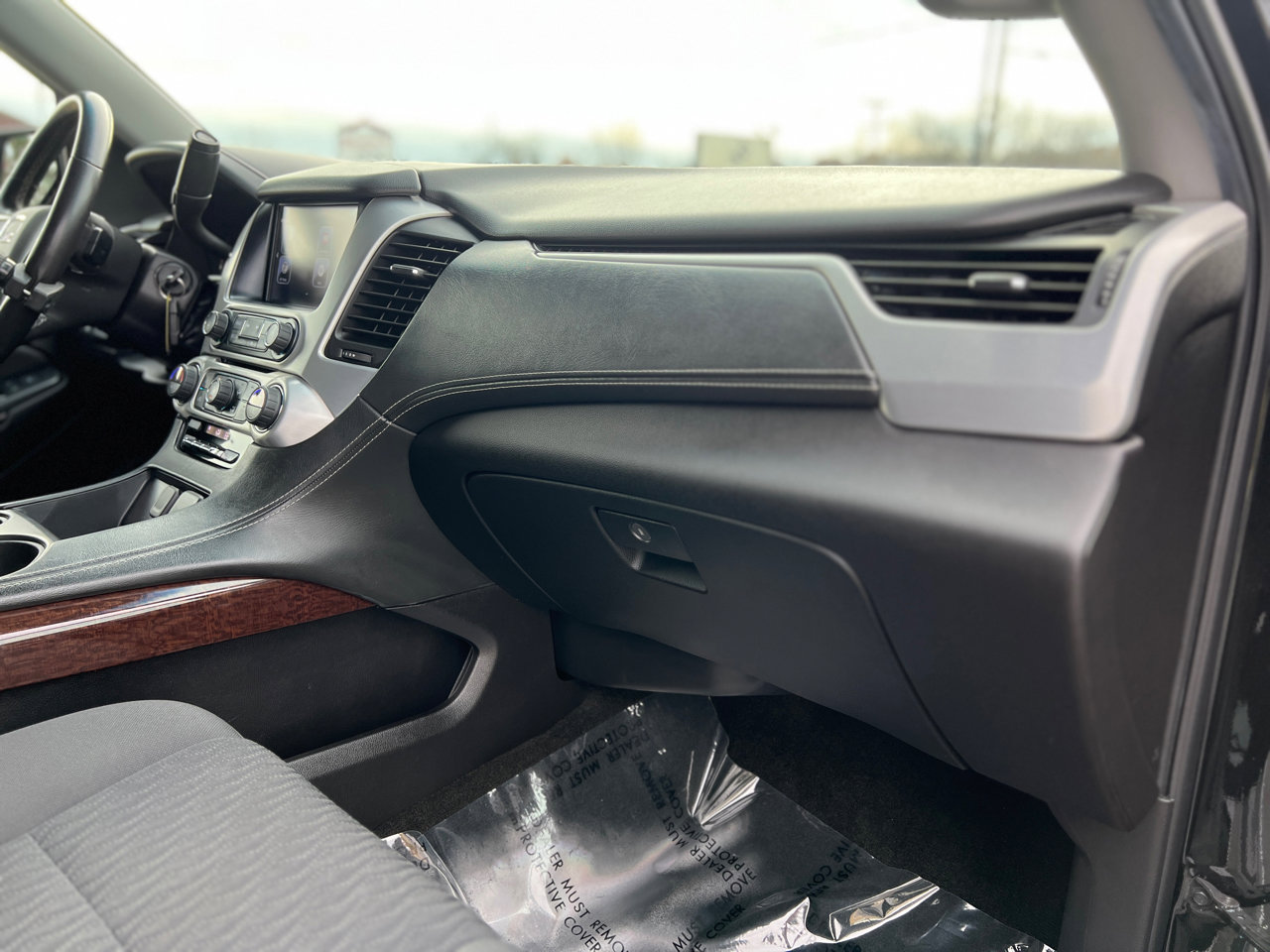 Used 2017 GMC Yukon SLE w/ SLE Value Package image 51