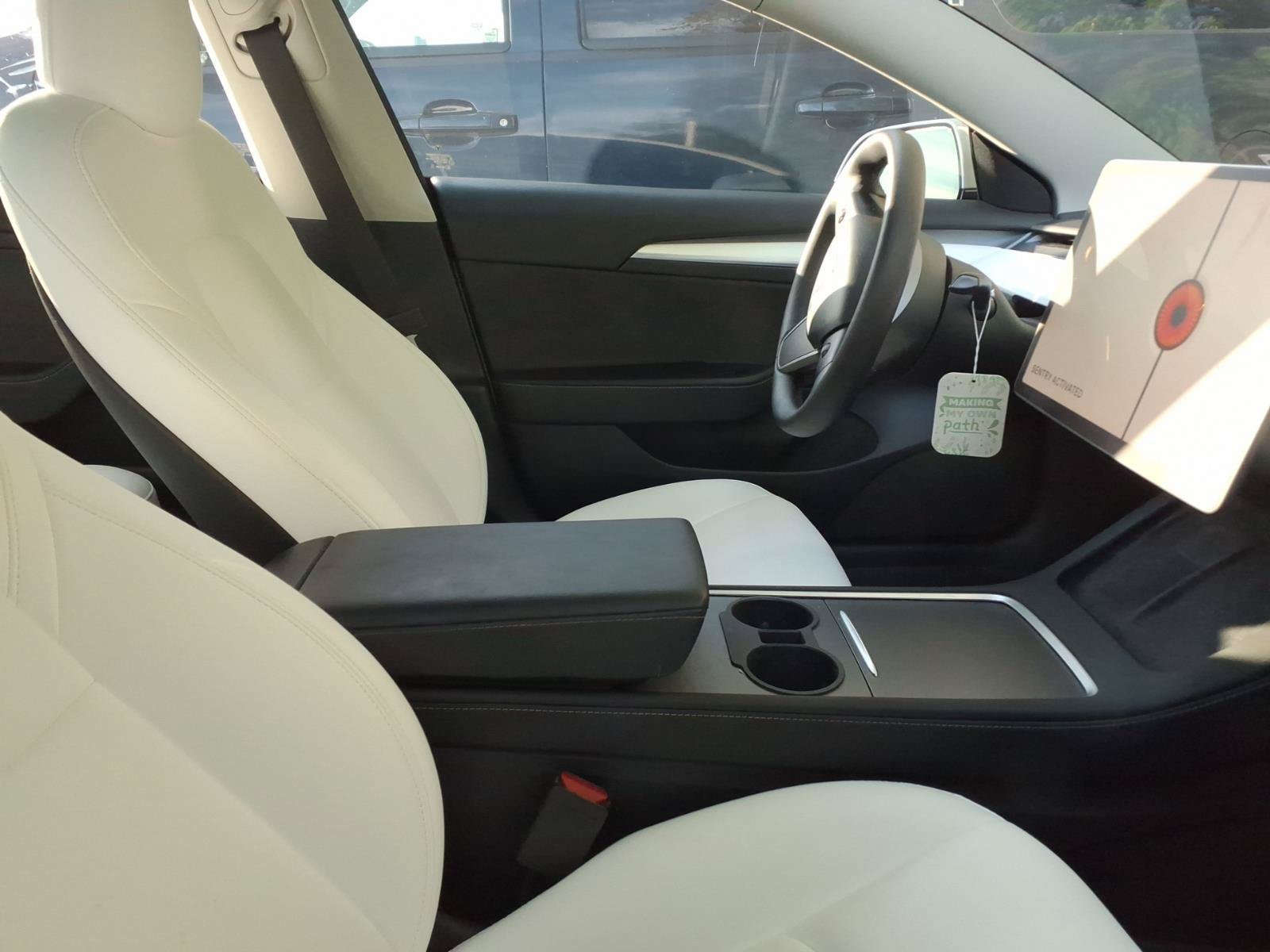 Used 2022 Tesla Model 3 Long Range AWD/4WD image 9