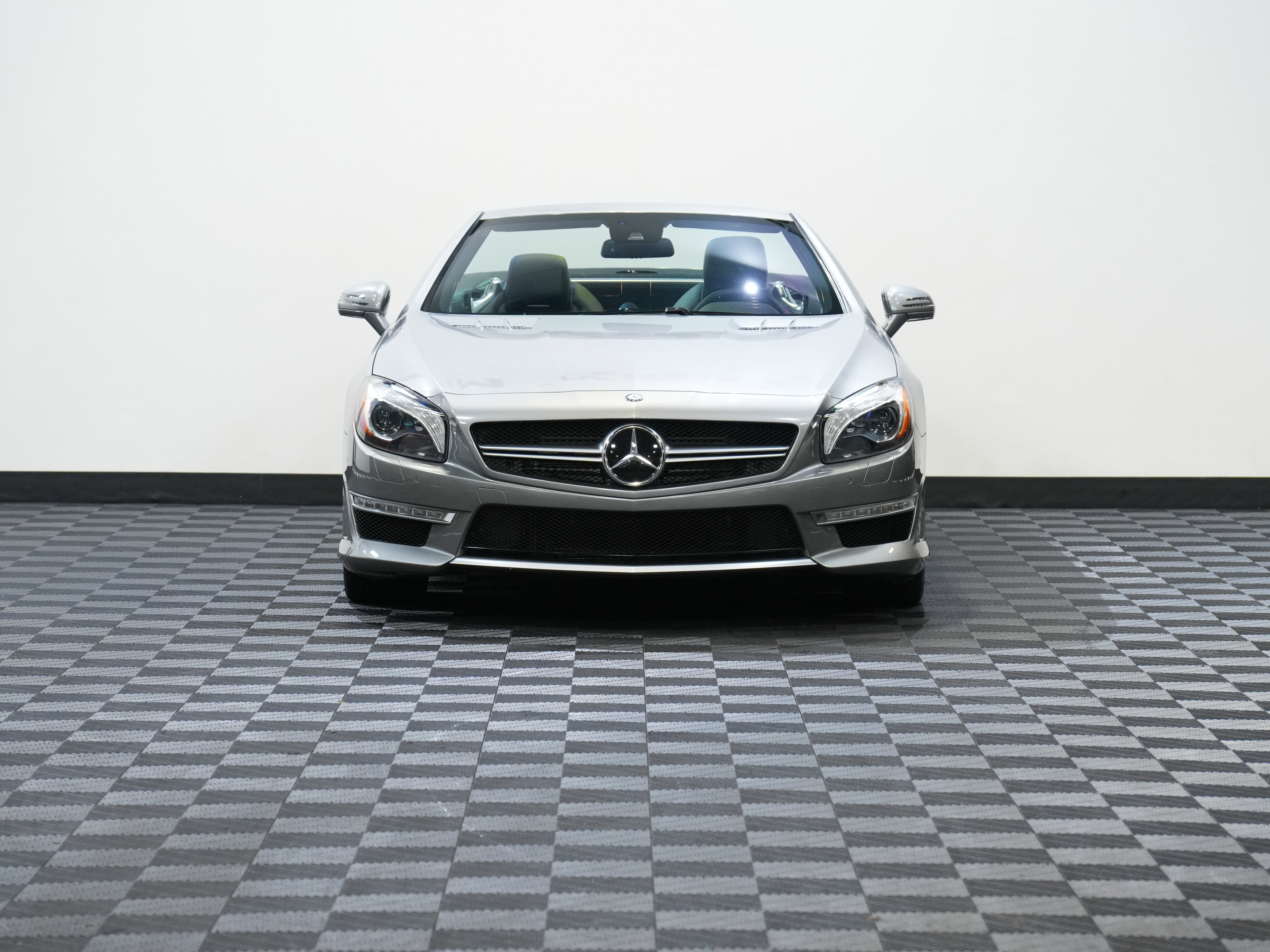 Used 2013 Mercedes-Benz SL 63 AMG image 4