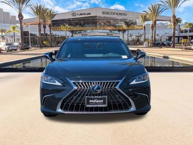 Used 2025 Lexus ES 300h w/ Premium Package FWD image 2