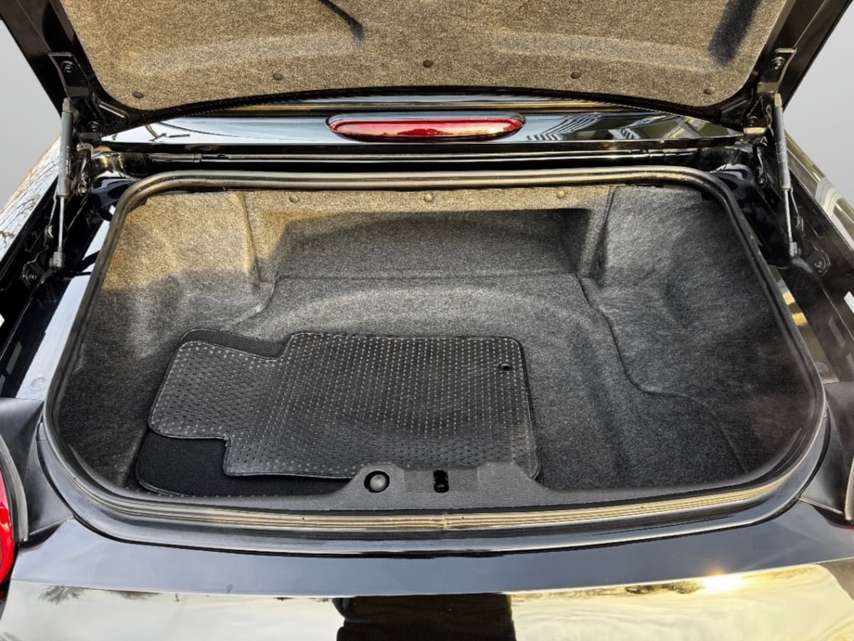 Used 2002 Ford Thunderbird Deluxe RWD image 16