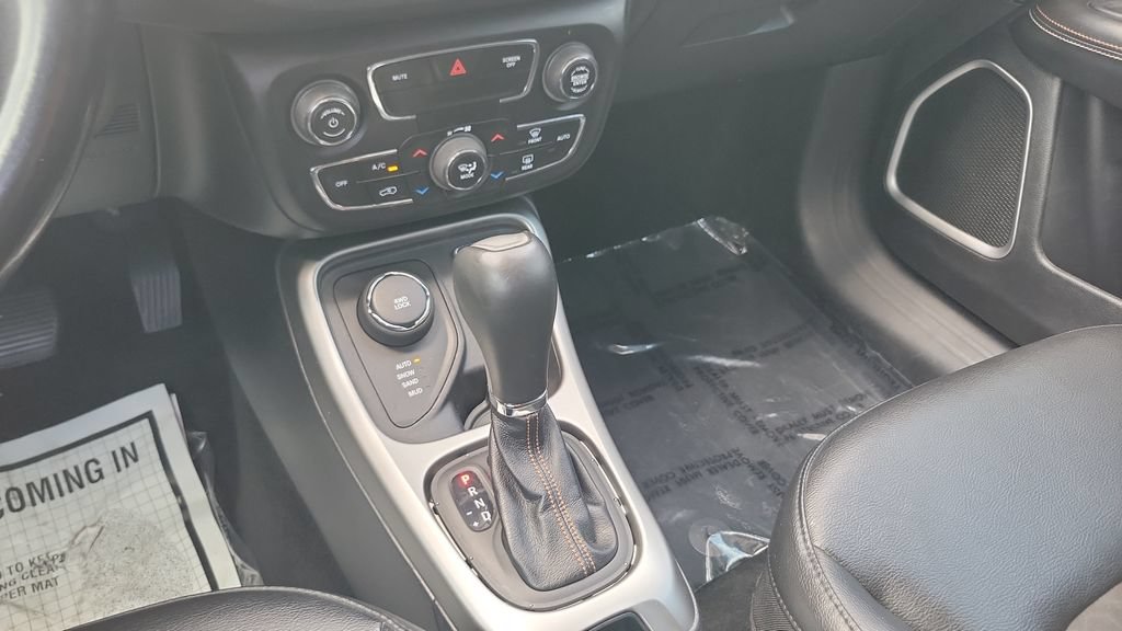 Used 2019 Jeep Compass Latitude w/ Popular Equipment Group AWD/4WD image 15