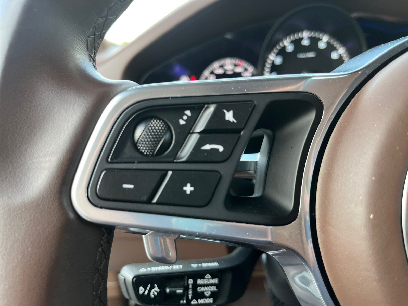 Used 2022 Porsche Cayenne E-Hybrid AWD/4WD image 14