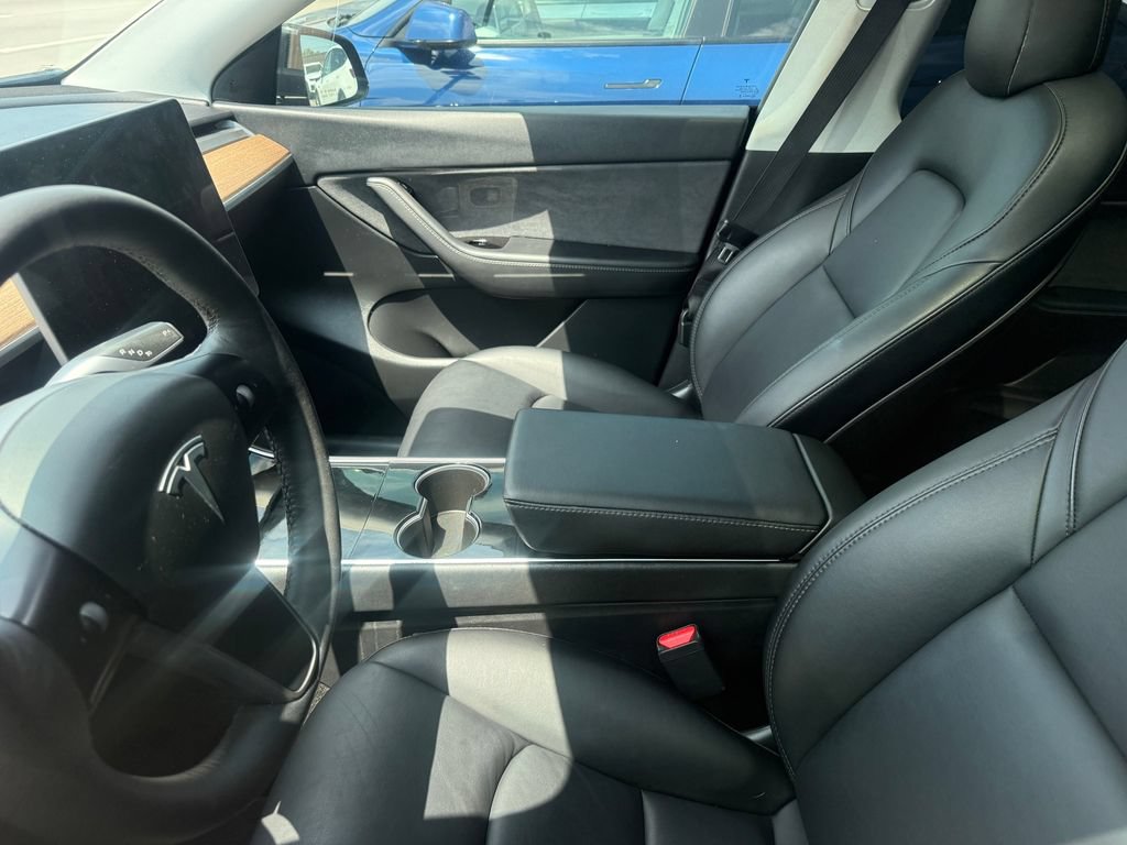 Used 2021 Tesla Model Y 2WD image 27