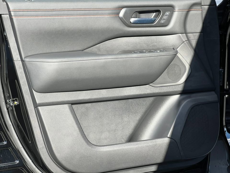 New 2026 Nissan Armada PRO-4X image 15