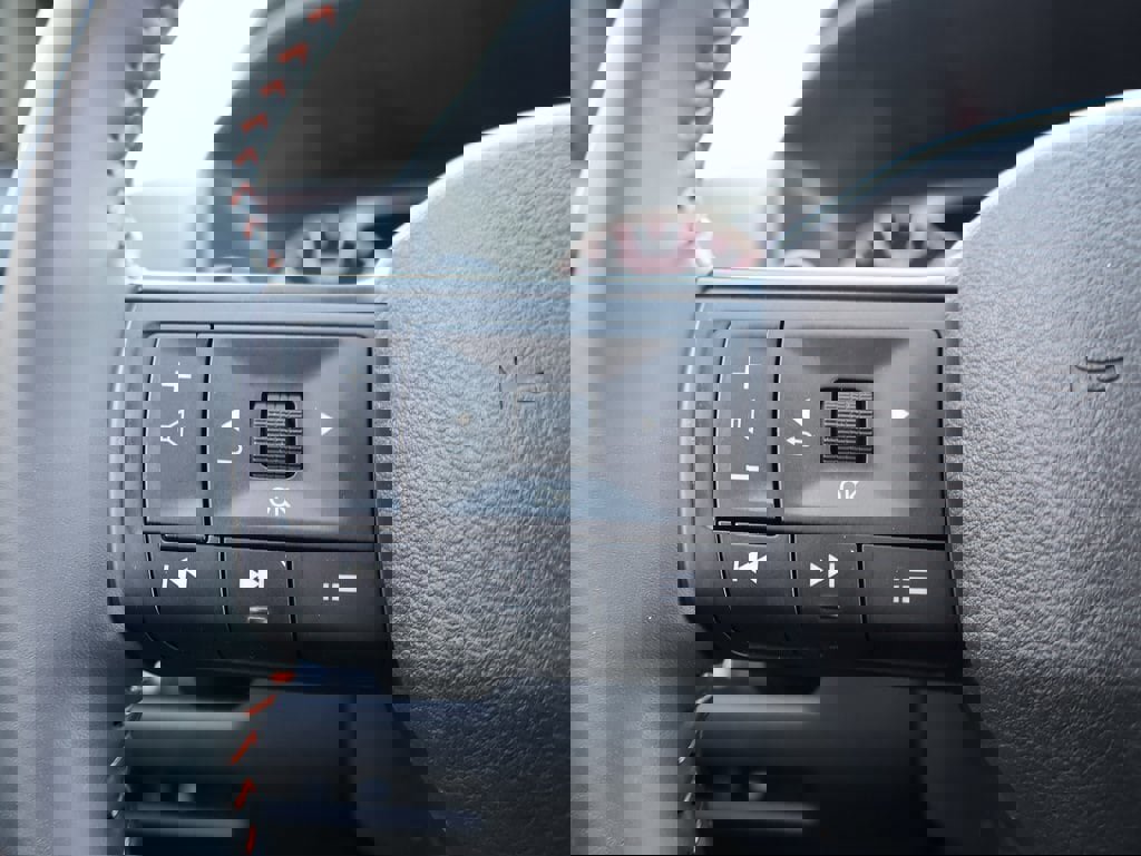 Used 2025 Nissan Rogue SV w/ Rock Creek Premium Package image 27