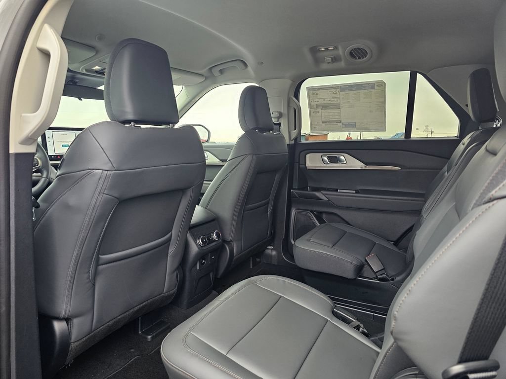 New 2026 Ford Explorer Active w/ Active Comfort Package AWD/4WD image 12