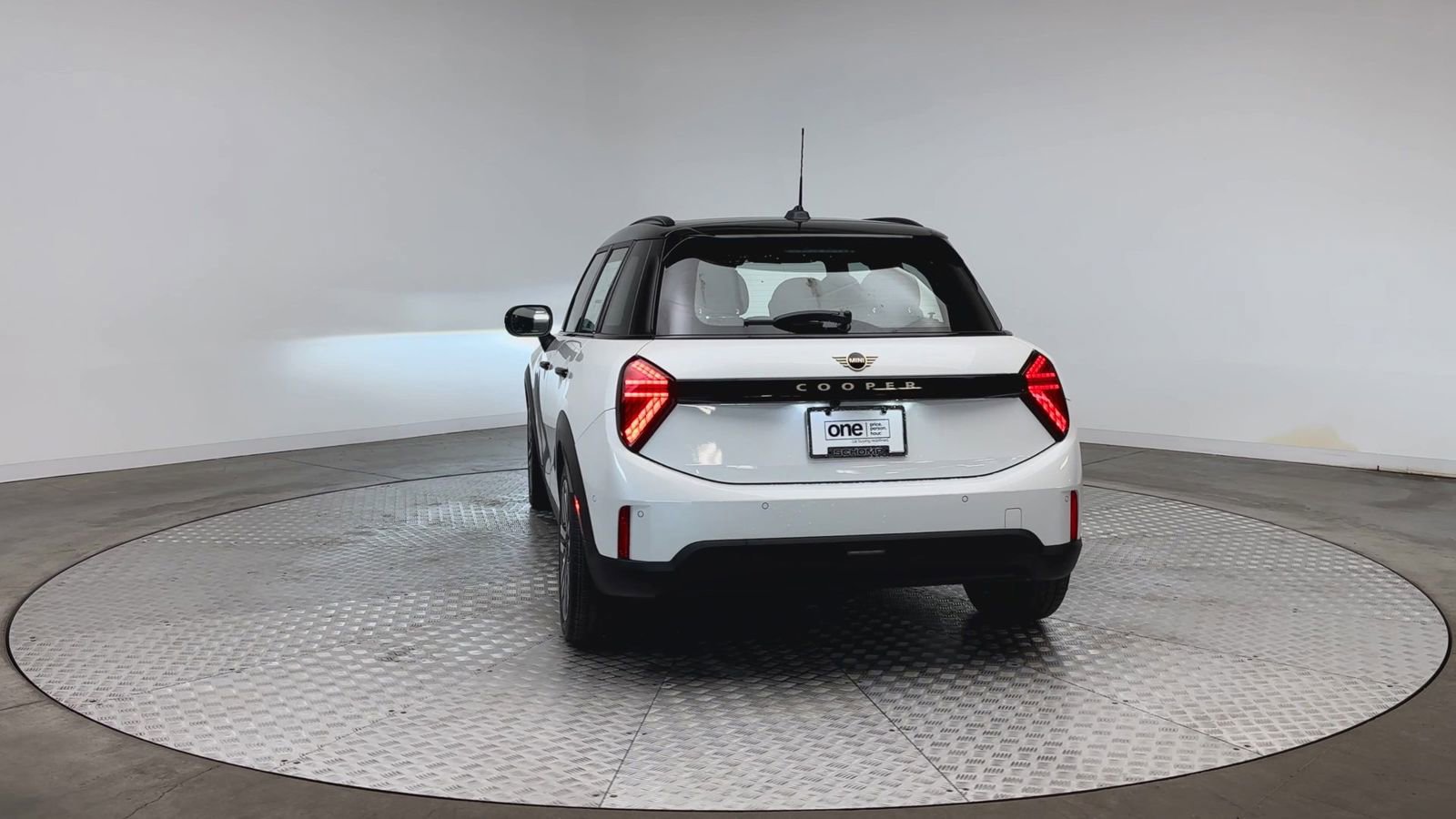 New 2026 MINI Cooper 4-Door Hardtop FWD image 7