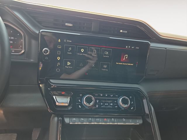 Used 2025 GMC Sierra 1500 AT4 w/ Technology Package AWD/4WD image 13